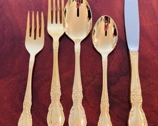 Towle 24K Gold Electroplate Supreme Cutlery. 5-piece service for 12.