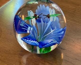 Dynasty Gallery Heirloom Collection Paperweight. Photo 1 of 2.