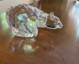 Crystal polar bear paperweight. Photo 1 of 2.