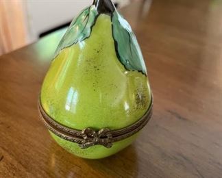 Limoges pear pill box. Photo 1 of 2.