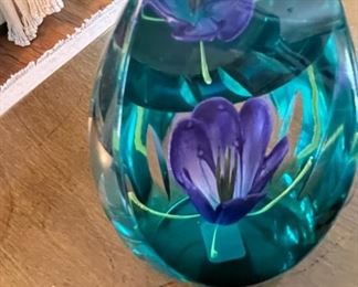 Spring crocus glass paperweight signed by artist. Photo 1 of 2.