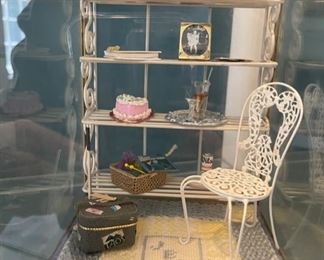 Miniature shadow box. Photo 1 of 2.