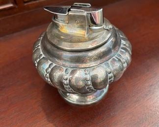 Vintage Ronson "Crown" Silver Plated Table Lighter.