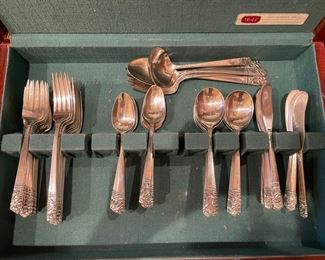 Mansion House by Heirloom Oneida Sterling Silver Flatware. Service for 12 plus serving pieces. 76 Pieces Total. Photo 2 of 3.