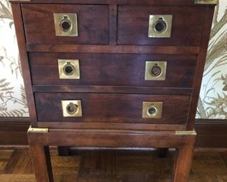 Small campaign-style 3-drawer side/bedside table.