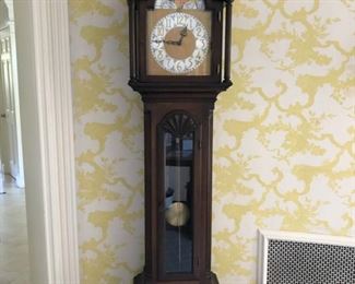 Colonial Mahogany Grandfather Clock. Photo 1 of 3