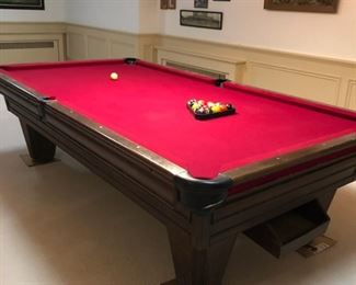 Brunswick Heritage Pool Table. Photo 1 of 4.