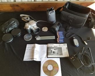 https://ctbids.com/#!/description/share/687778 Fujifilm FinePix 3800 digital camera with accessories. Includes extra lenses, carry bag and more.