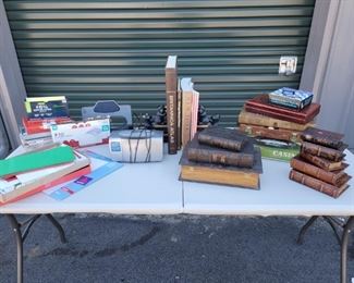 https://ctbids.com/#!/description/share/687814 This lit is full of fun! From games to secret hide away books. There are some office items as well!! So many activities in one place! Scotty dog bookends are chipped.