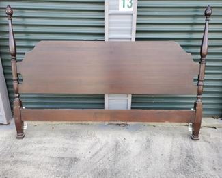 https://ctbids.com/#!/description/share/687762 King size mahogany finish headboard with king size frame, mattress and box spring. Headboard 80"x57"
Sherwood mattress 75x79”