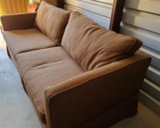 https://ctbids.com/#!/description/share/687798 Nice sofa with a brown tweed fabric. Measurements: 78x35x34" Cushion height 19" Depth 24"