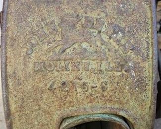 John Deere Corn Sheller