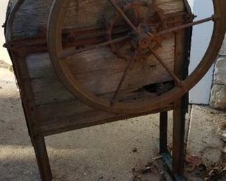 John Deere Corn Sheller