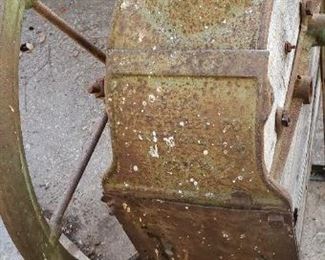 John Deere Corn Sheller