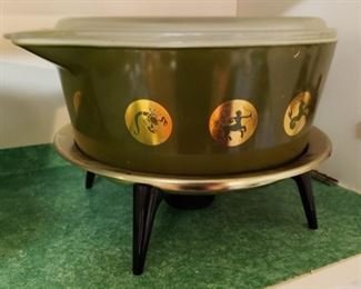 Vintage Pyrex Zodiac Cinderella Round Bowl