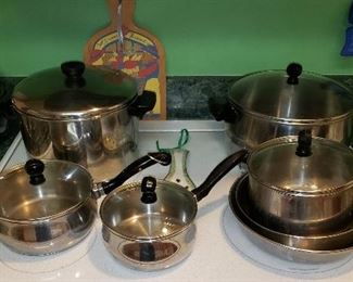 Farberware Pots & Pans