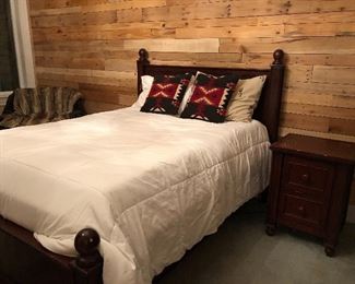 Pottery Barm Catalina Bed. Good condition. Clean, smoke free home. 