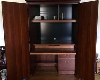 Desk/entertainment center