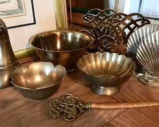 Brass bookends, bowls, etc...