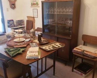 Mi-Century dining room