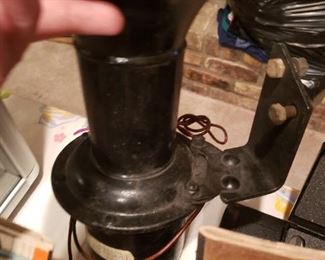 Antique automobile horn