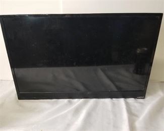 Vizio E-Series 24 Inch Class Razor LED Smart TV. With Mounting Arm