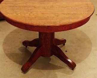Antique Oak Round Pedestal Table 