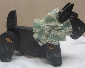 Pair of Folk art style wood Scottie Dog