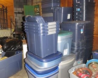 $3.00 each, Hundreds of totes most in like new new Condition, 