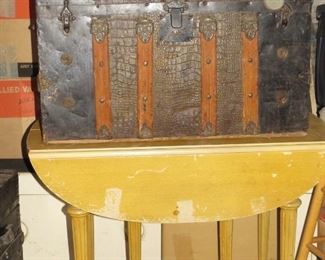 Widdicomb table, 6 chairs plus 3 leaves