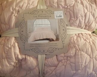 $35.00, 100% cotton dusty pink 3 piece Q comforter set