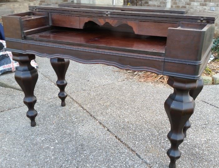 ANTIQUE FURNITURE & COLLECTABLES II starts on 12/20/2020