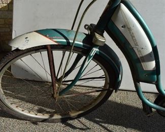 Antique Roadmaster, "Pleasure Liner" Girls Bicycle Tank Vintage Green and White in Beautiful Condition a Bicycle Restorer/Collectors Dream!