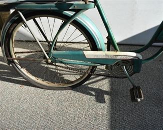 Antique Roadmaster, "Pleasure Liner" Girls Bicycle Tank Vintage Green and White in Beautiful Condition a Bicycle Restorer/Collectors Dream!