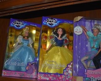 Beautiful Dolls - Hundreds of them! Bob Mackie's * Barbies * Gone with the Wind * Shirley Temple * Madame Alexander and More! All in Wonderful Condition! Many NIB!