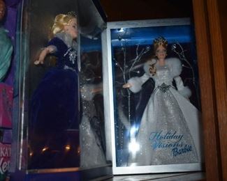 Beautiful Dolls - Hundreds of them! Bob Mackie's * Barbies * Gone with the Wind * Shirley Temple * Madame Alexander and More! All in Wonderful Condition! Many NIB!