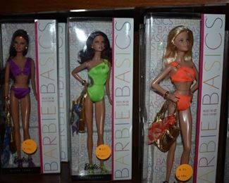 Beautiful Dolls - Hundreds of them! Bob Mackie's * Barbies * Gone with the Wind * Shirley Temple * Madame Alexander and More! All in Wonderful Condition! Many NIB!