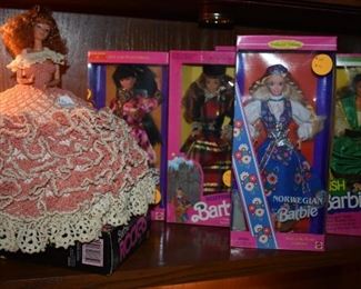 Beautiful Dolls - Hundreds of them! Bob Mackie's * Barbies * Gone with the Wind * Shirley Temple * Madame Alexander and More! All in Wonderful Condition! Many NIB!