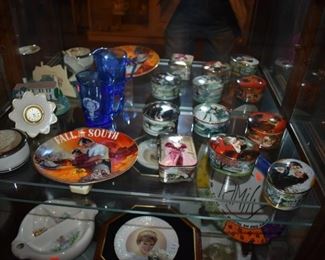 Beautiful Dolls - Hundreds of them! Bob Mackie's * Barbies * Gone with the Wind * Shirley Temple * Madame Alexander and More! All in Wonderful Condition! Many NIB!