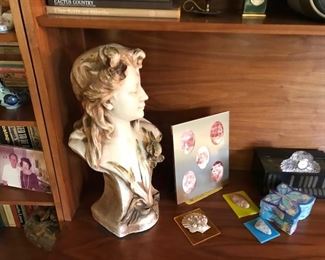 Interesting sculpture.