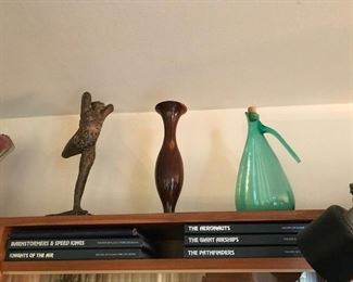 Interesting sculptures and vases.