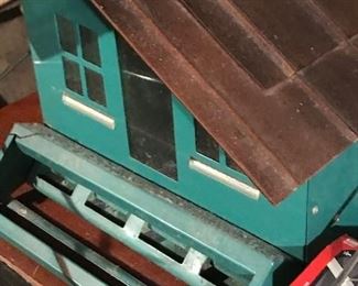 Bird house.