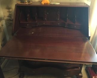 Very nice Secretary - Genuine Mahogany from the Mahogany Association, Inc. 