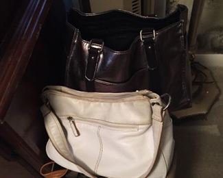 Women's vintage purses.