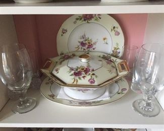 Beautiful set of Theodore Haviland France China.