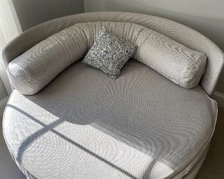 Vintage 1950s  large round chair/lounge