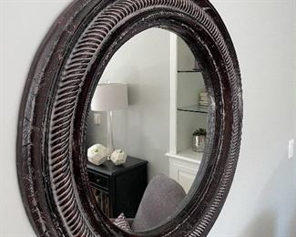 Round mirror