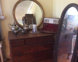 vintage dresser. Dressing mirror
