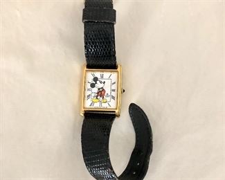 $15 Mikey Mouse watch AS-IS needs a battery, band curls up 