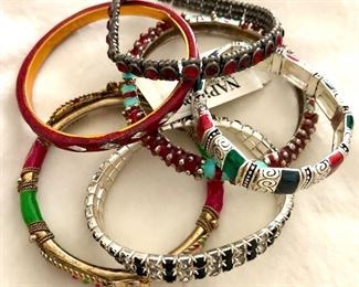 $20 Set of 6 bangle and stretch bracelets 